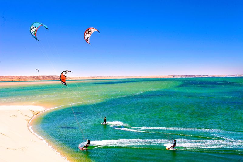 kitesurf marocco Foto di kiters in laguna in marocco