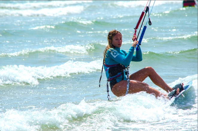 Foto di ragazza kiter