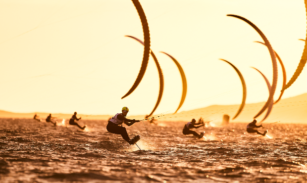Foto di racers al tramonto 