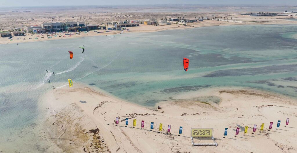 Foto della spiaggia al gka kite world tour qatar