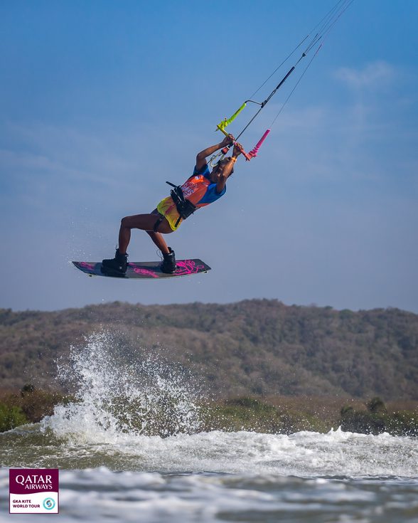 foto di atleta al gka kite world tour 2023 colombia