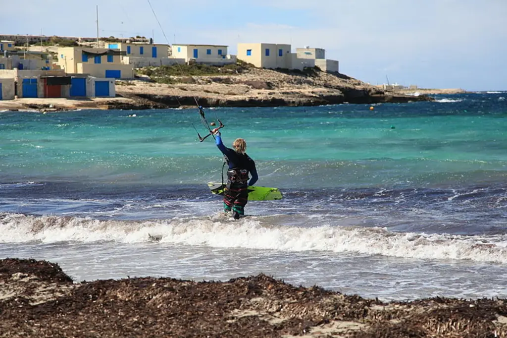 kitesurf malta