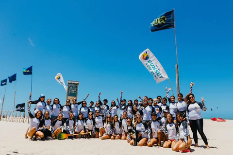 sunset com elas kitesurf femminile